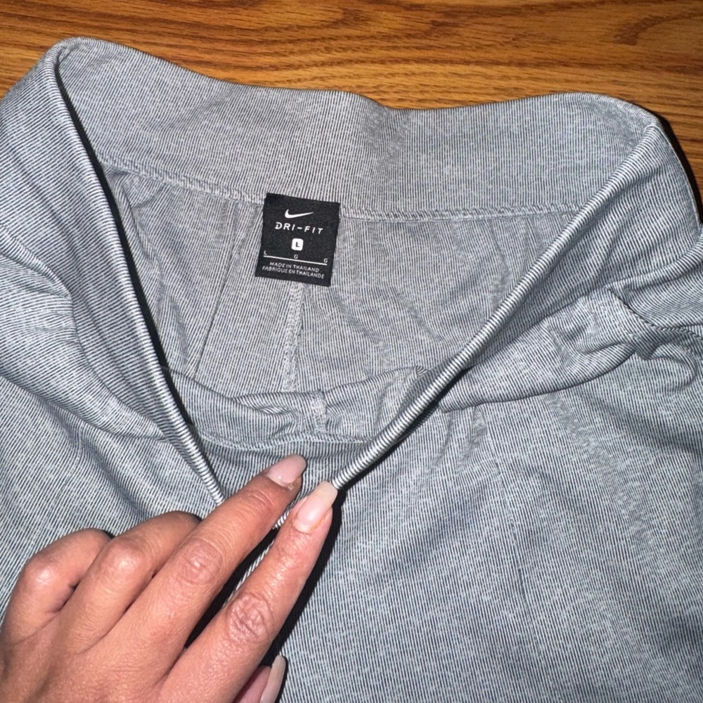 NIKE • yoga - ribbed shorts / gray size L - Picture 5 of 6